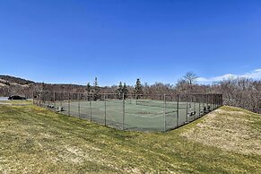 Hike, Bike & Fish: Condo w/ Deck in Beech Mountain