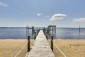 Private Beach + Dock: Waterfront Panacea Retreat!
