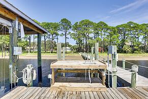 Private Beach + Dock: Waterfront Panacea Retreat!