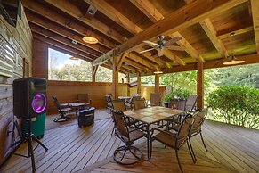 Family-friendly Banner Elk Home: Deck & Fire Pit!