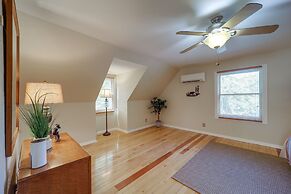 7 Mi to Beech Mountain Skiing: Home w/ Fire Pit