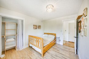 Chic Idaho Retreat w/ Hot Tub, Grill & Pool Table!