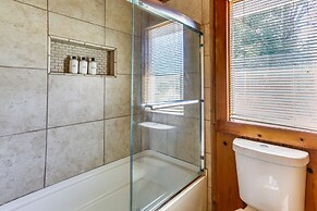 Spacious Coarsegold Getaway ~ 34 Mi to Yosemite!