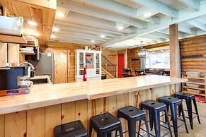 Deck + Grill: Quiet Cabin Getaway in Pinedale