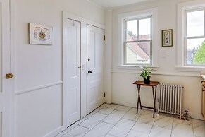 Beautiful Providence Apt Near Dtwn & Federal Hill!