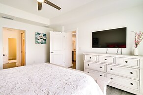 Comfy Lehigh Acres Getaway w/ Yard & Fireplace