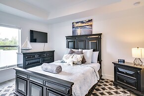 Comfy Lehigh Acres Getaway w/ Yard & Fireplace