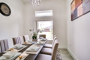 Comfy Lehigh Acres Getaway w/ Yard & Fireplace