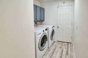 Sunny Bullhead City Retreat w/ Pool!