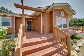 Inviting Manchester Home w/ Hot Tub Near Beach!