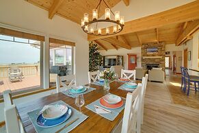 Inviting Manchester Home w/ Hot Tub Near Beach!