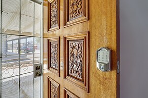 Riverfront Bullhead City Home w/ Mountain Views!