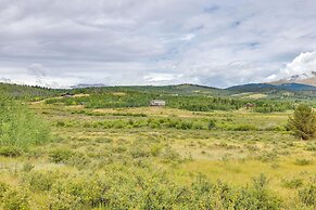 Colorado Retreat w/ Gas Grill & Mountain Views!