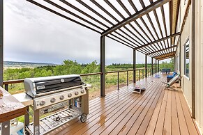 Colorado Retreat w/ Gas Grill & Mountain Views!
