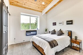 Colorado Retreat w/ Gas Grill & Mountain Views!