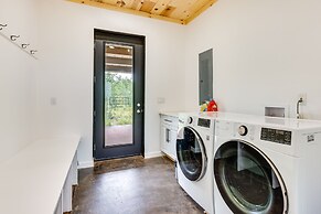 Colorado Retreat w/ Gas Grill & Mountain Views!