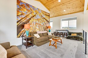 Colorado Retreat w/ Gas Grill & Mountain Views!