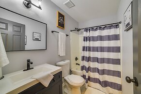 Tallahassee Home w/ Private Deck: 4 Mi to Downtown