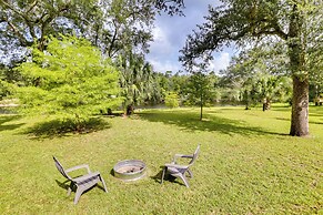Riverfront Florida Escape w/ Grill & Fire Pit!