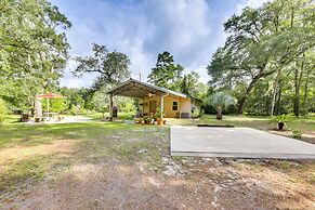 Riverfront Florida Escape w/ Grill & Fire Pit!