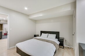 Modern Newark Vacation Rental ~ 3 Mi to Airport!