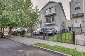 Modern Newark Vacation Rental ~ 3 Mi to Airport!