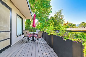 Grants Pass Getaway w/ Expansive Deck!