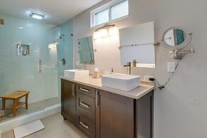 Grants Pass Getaway w/ Expansive Deck!