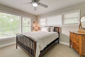 Grants Pass Getaway w/ Expansive Deck!