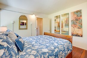 Waterfront Coos Bay Retreat w/ Kayaks!