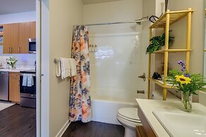 Traverse City Vacation Rental: 1 Mi to Beach!