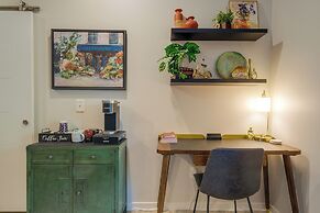 Traverse City Vacation Rental: 1 Mi to Beach!