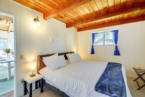 Gorgeous Allyn Getaway - No-bank Waterfront!