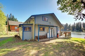 Gorgeous Allyn Getaway - No-bank Waterfront!