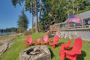 Gorgeous Allyn Getaway - No-bank Waterfront!