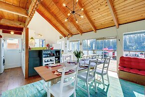 Gorgeous Allyn Getaway - No-bank Waterfront!