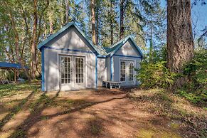 Gorgeous Allyn Getaway - No-bank Waterfront!