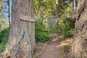 Gorgeous Allyn Getaway - No-bank Waterfront!