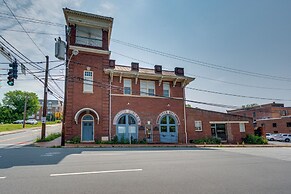 Downtown Winston-salem Condo w/ Private Library!