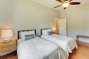 Grill-chill-splash: Your Port Charlotte Paradise!