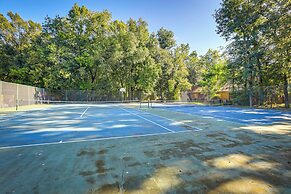 3 Mi to UF: Townhome w/ Patio in Gainesville!