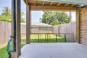 La Porte Home w/ Balconies: Walk to Beach!