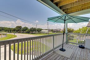 La Porte Home w/ Balconies: Walk to Beach!