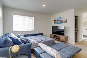 9 Mi to Airport: Pet-friendly Aurora Home w/ Deck