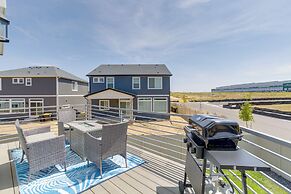 9 Mi to Airport: Pet-friendly Aurora Home w/ Deck