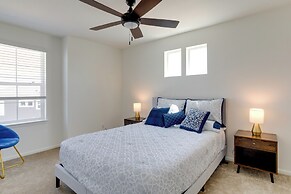9 Mi to Airport: Pet-friendly Aurora Home w/ Deck