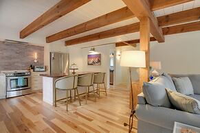 North Conway Townhome w/ Private Hot Tub & Deck!