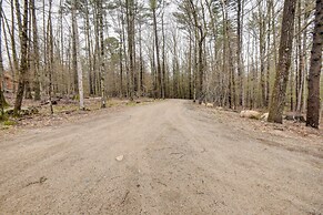 North Conway Townhome w/ Private Hot Tub & Deck!