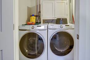 North Conway Townhome w/ Private Hot Tub & Deck!