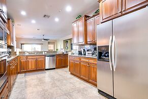 Peoria Getaway w/ Patio < 1 Mi to Hiking Trails!